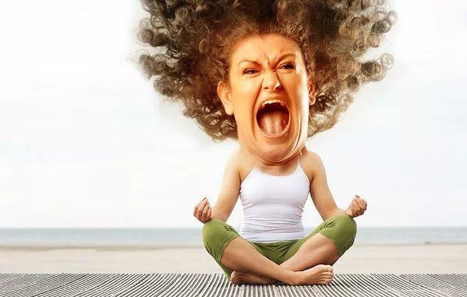 大笑瑜伽 VS 愤怒瑜伽，哪个更能“药到病除”？